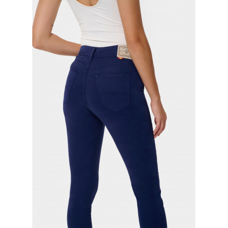 NOUFLORE BLUM Jean slim : Medium Box - Rise fit - Taille en pouces